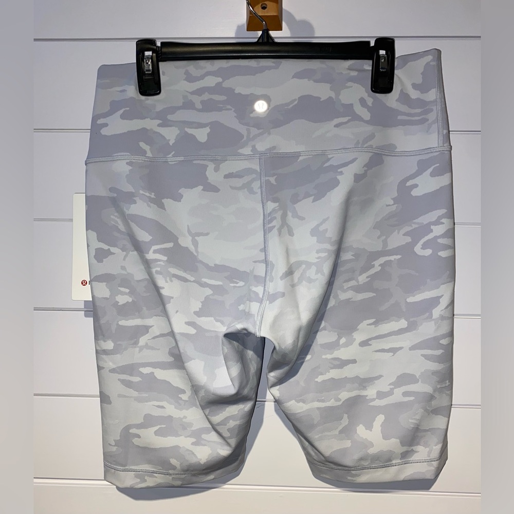 Lululemon Wunder Under High Rise Ribbed 10” Short - Picture 4 of 5